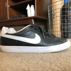 nike court tour 1972